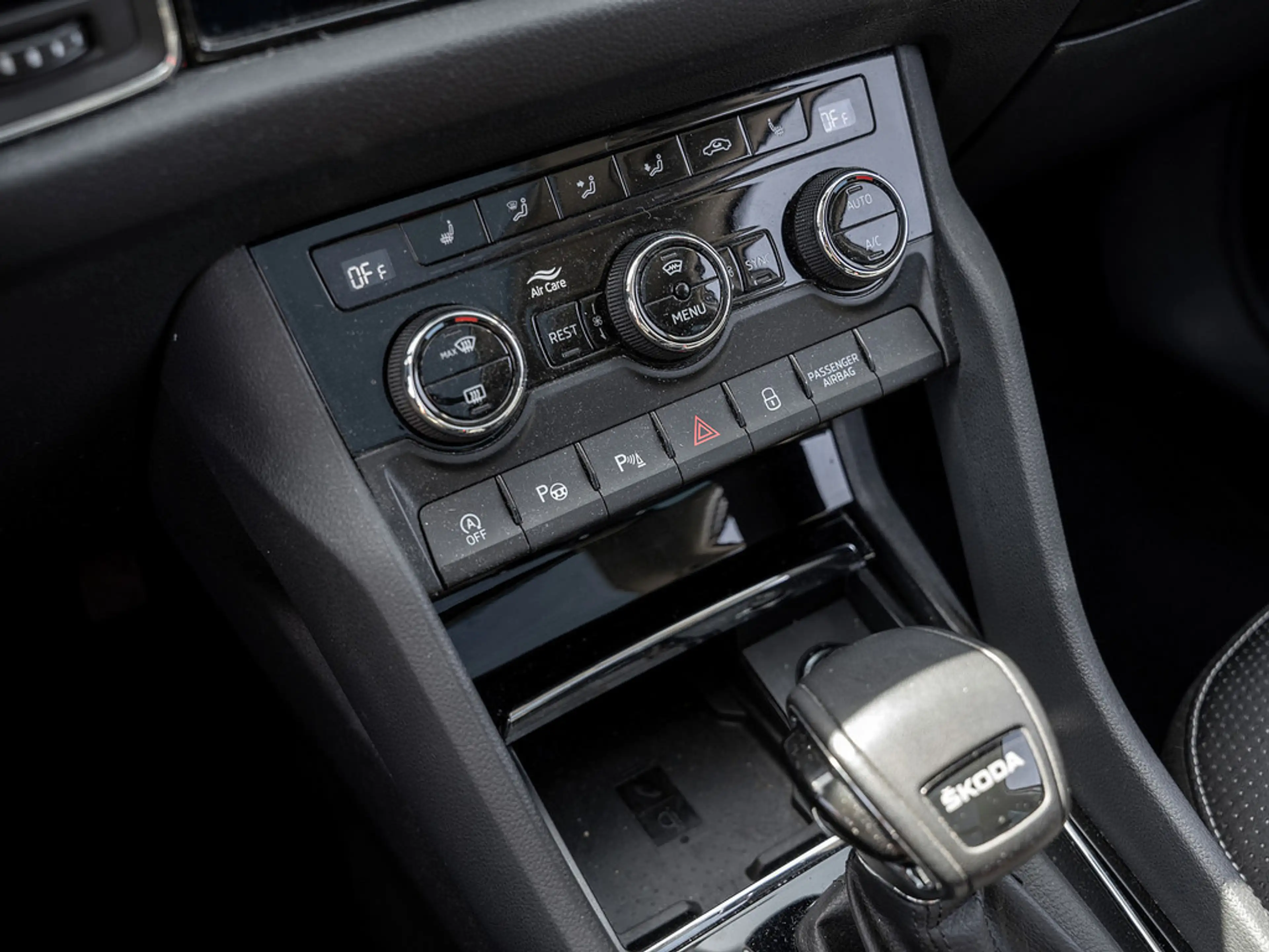 Skoda Kodiaq 2.0 TDI Tour AHK PANO KAM LED ACC SHZ — photo 8