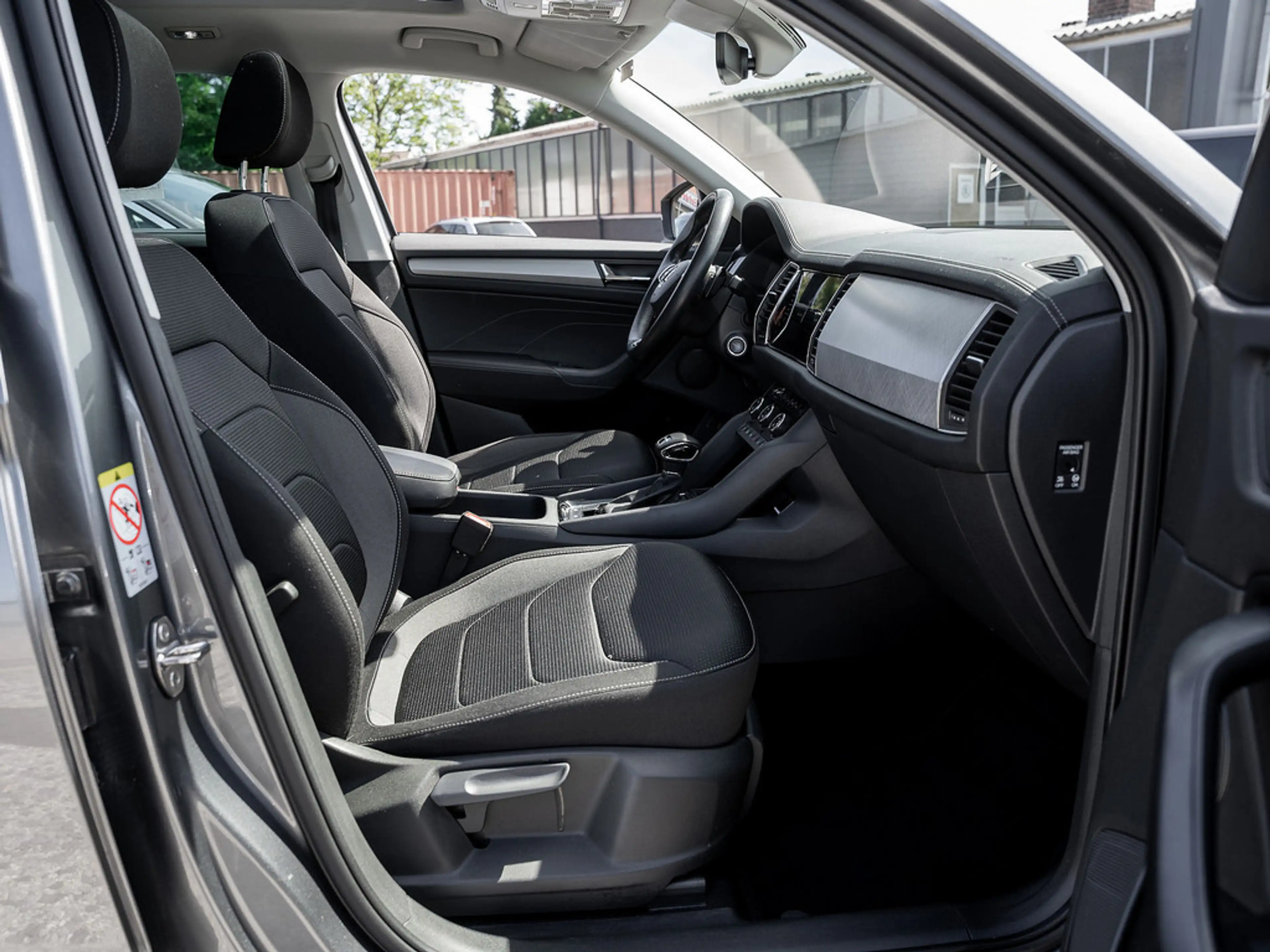 Skoda Kodiaq 2.0 TDI Tour AHK PANO KAM LED ACC SHZ — photo 2