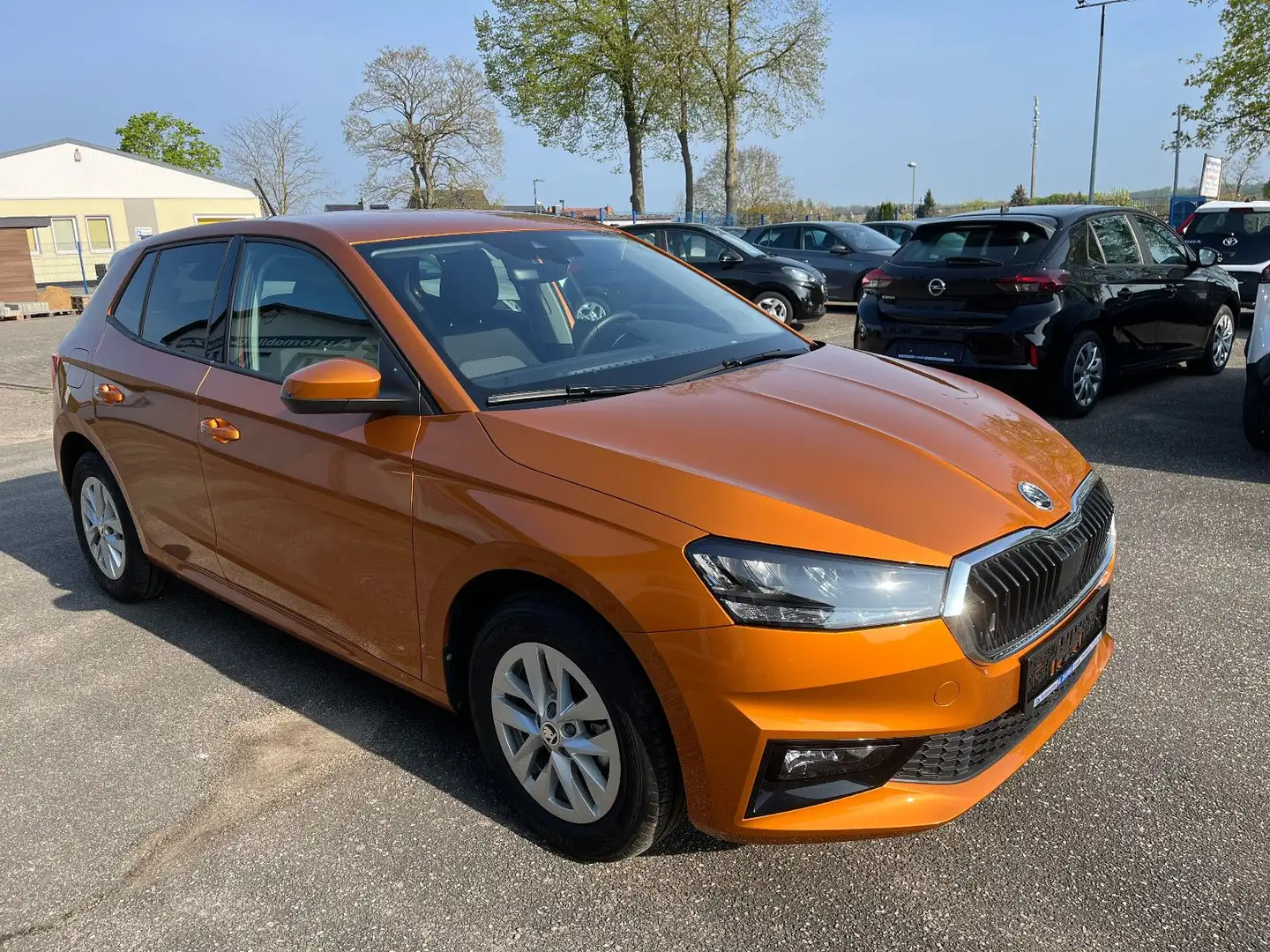 Skoda Fabia 1,0 TSI*Selection*Navi/Klima/Alu/1.Hand/SH Orange - 2