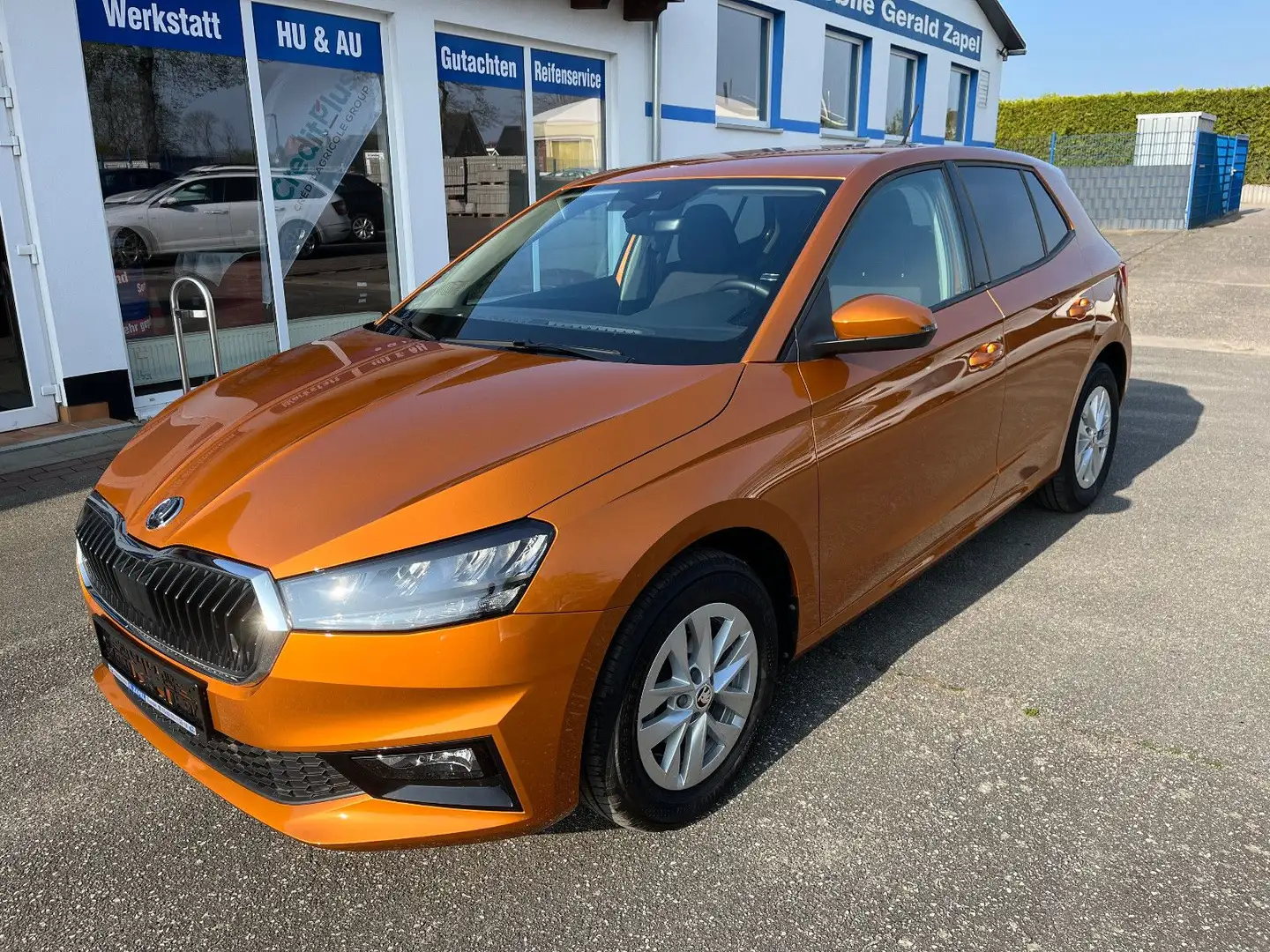 Skoda Fabia 1,0 TSI*Selection*Navi/Klima/Alu/1.Hand/SH Orange - 1