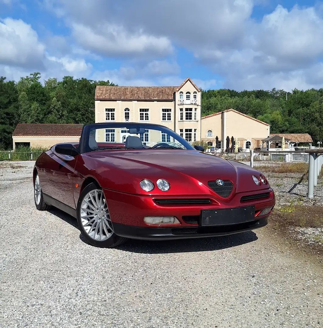 Alfa Romeo Spider 916 2.0 TwinSpark Rouge - 1