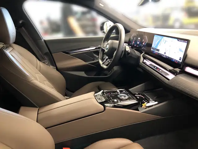 BMW 550 e xDrive Ansicht 13