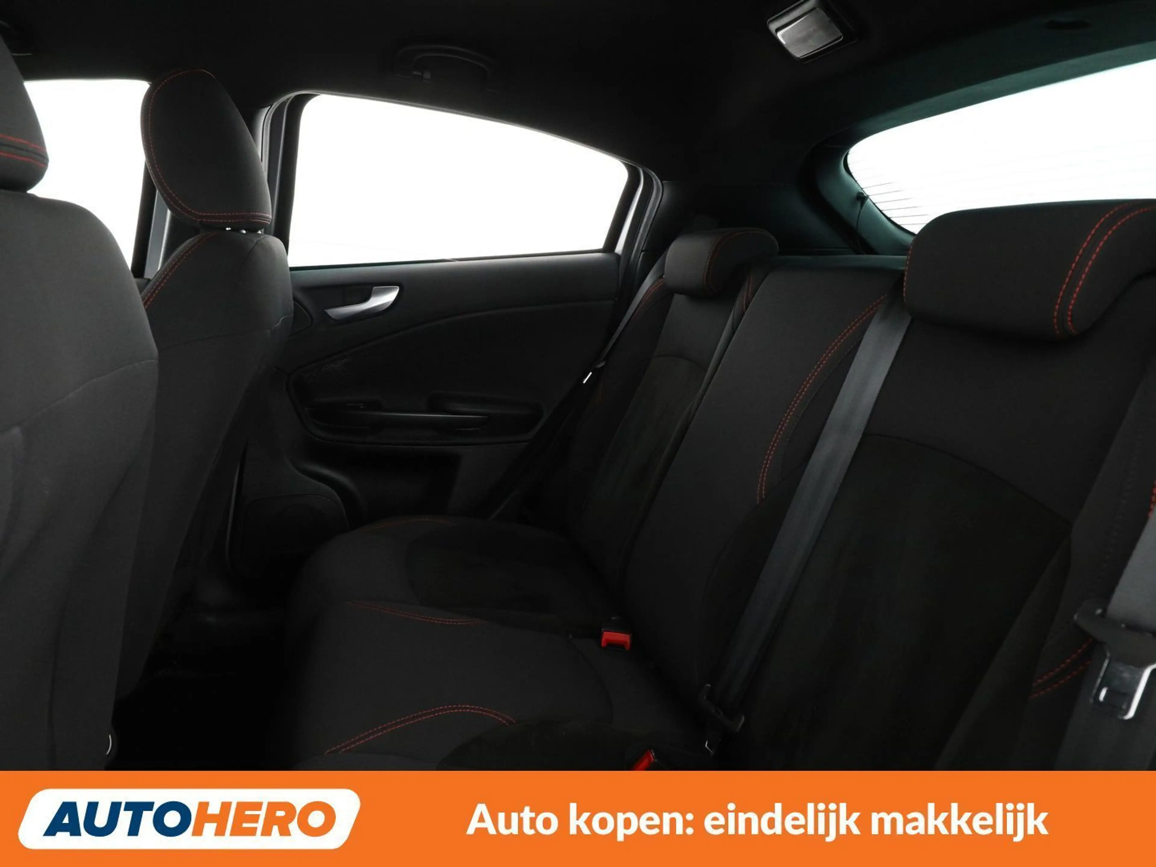 Alfa Romeo Giulietta 1.4 Turbo Sprint — photo 14