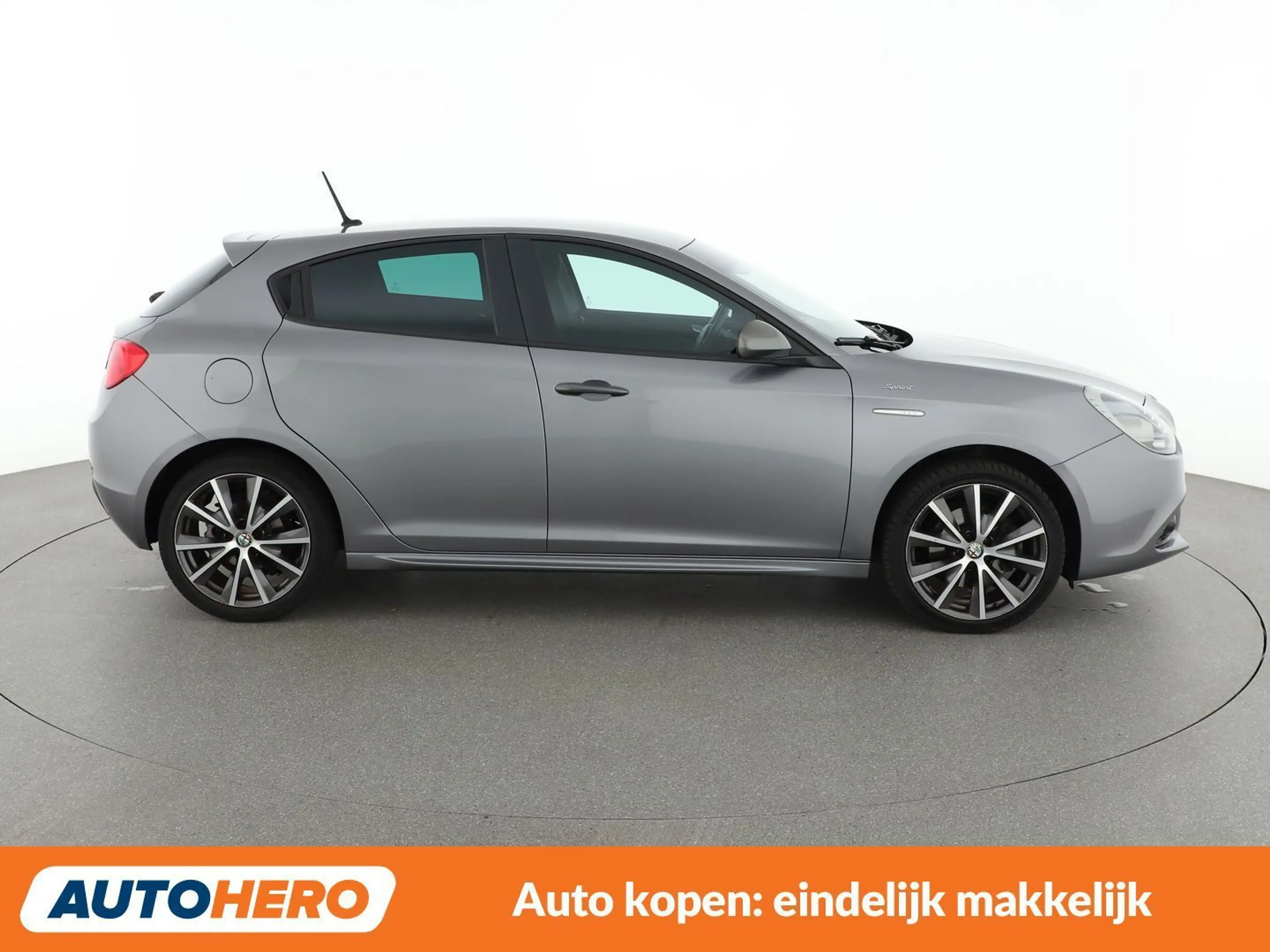 Alfa Romeo Giulietta 1.4 Turbo Sprint — photo 7