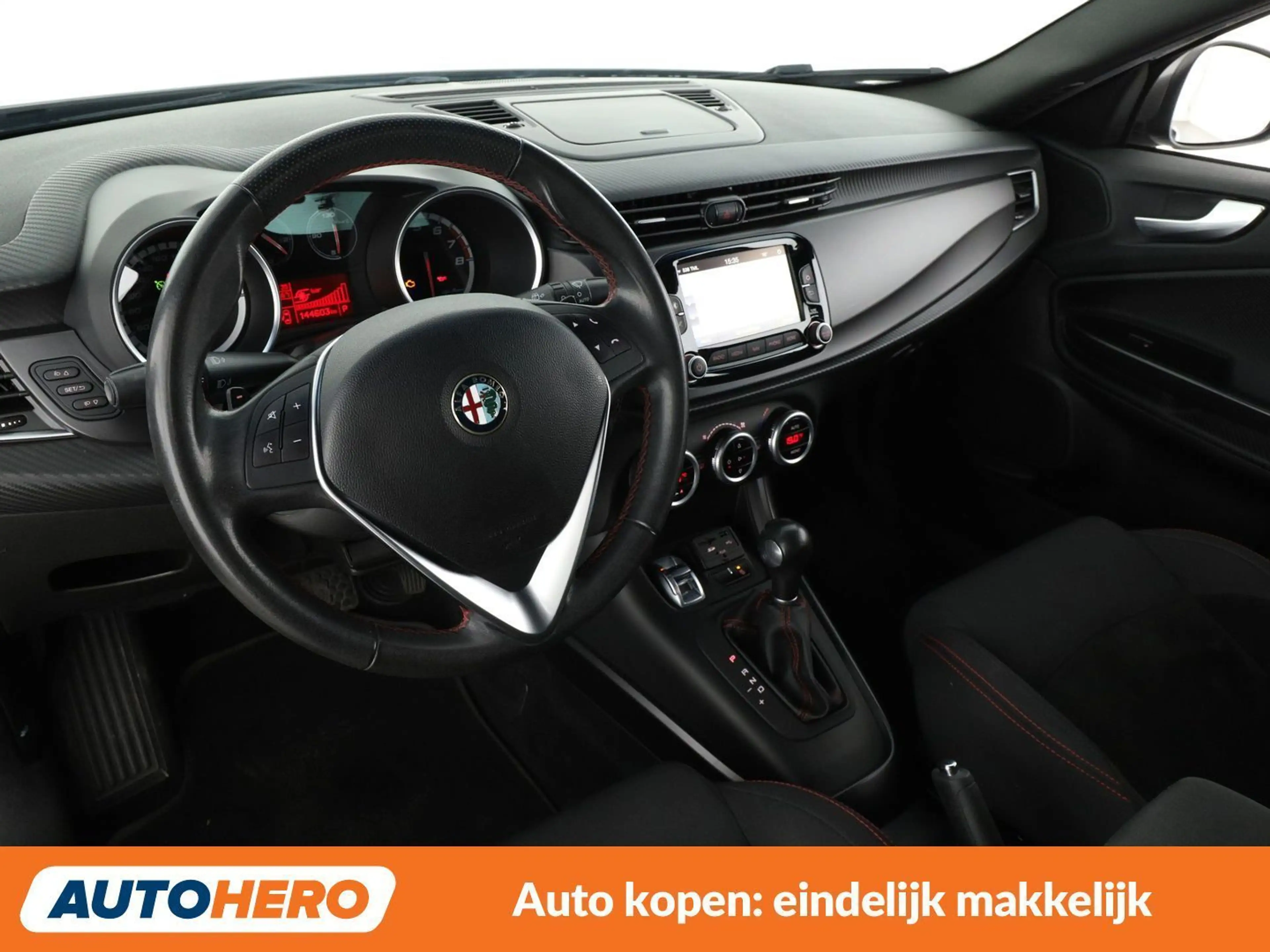 Alfa Romeo Giulietta 1.4 Turbo Sprint — photo 11