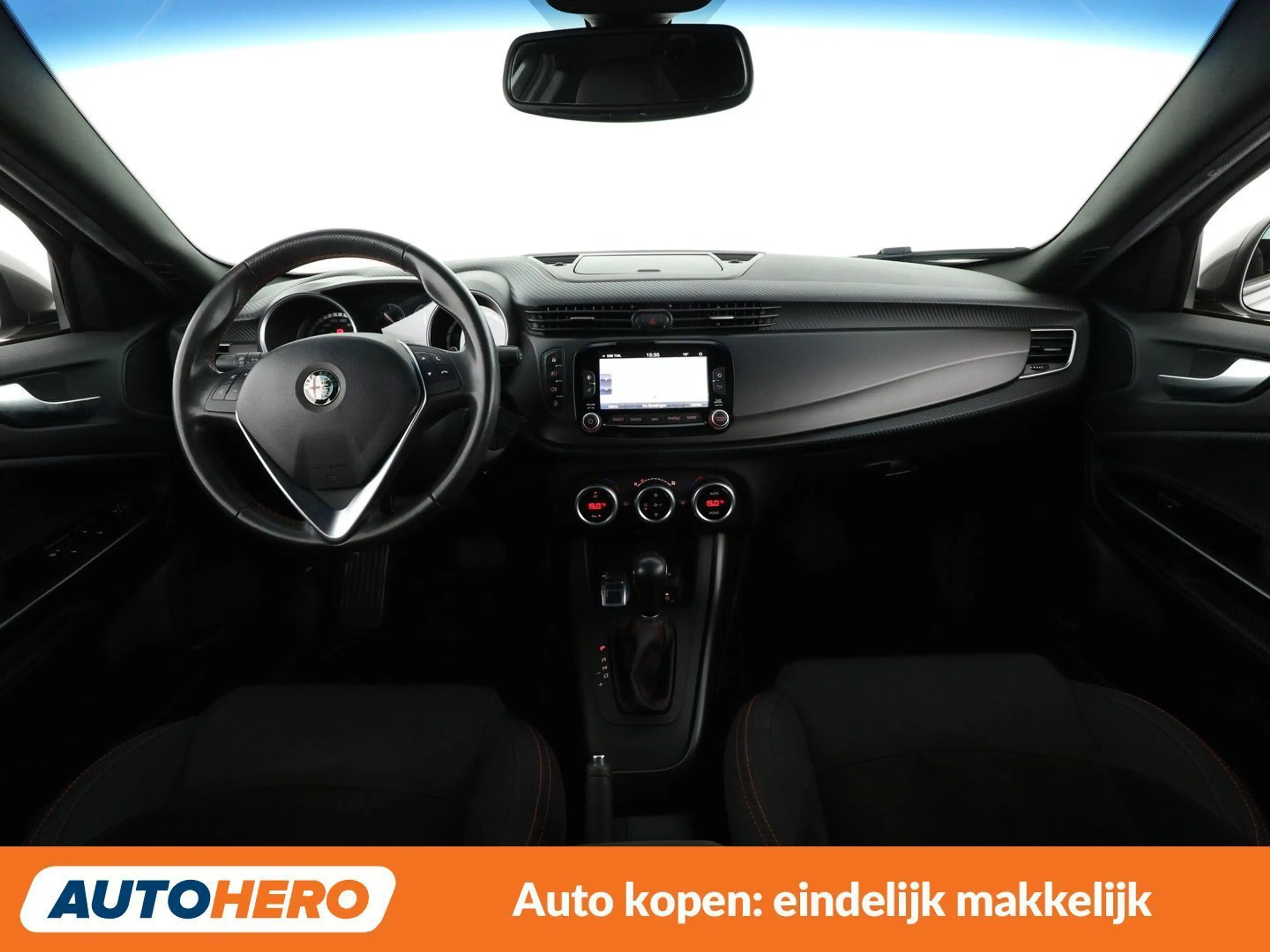 Alfa Romeo Giulietta 1.4 Turbo Sprint — photo 12