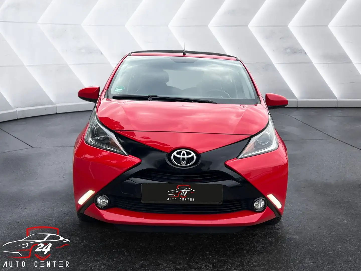 Toyota Aygo AYGO x-wave/Panoramdach/Kamera Rot - 2