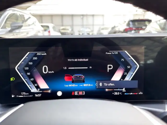 BMW 4 Series view 11