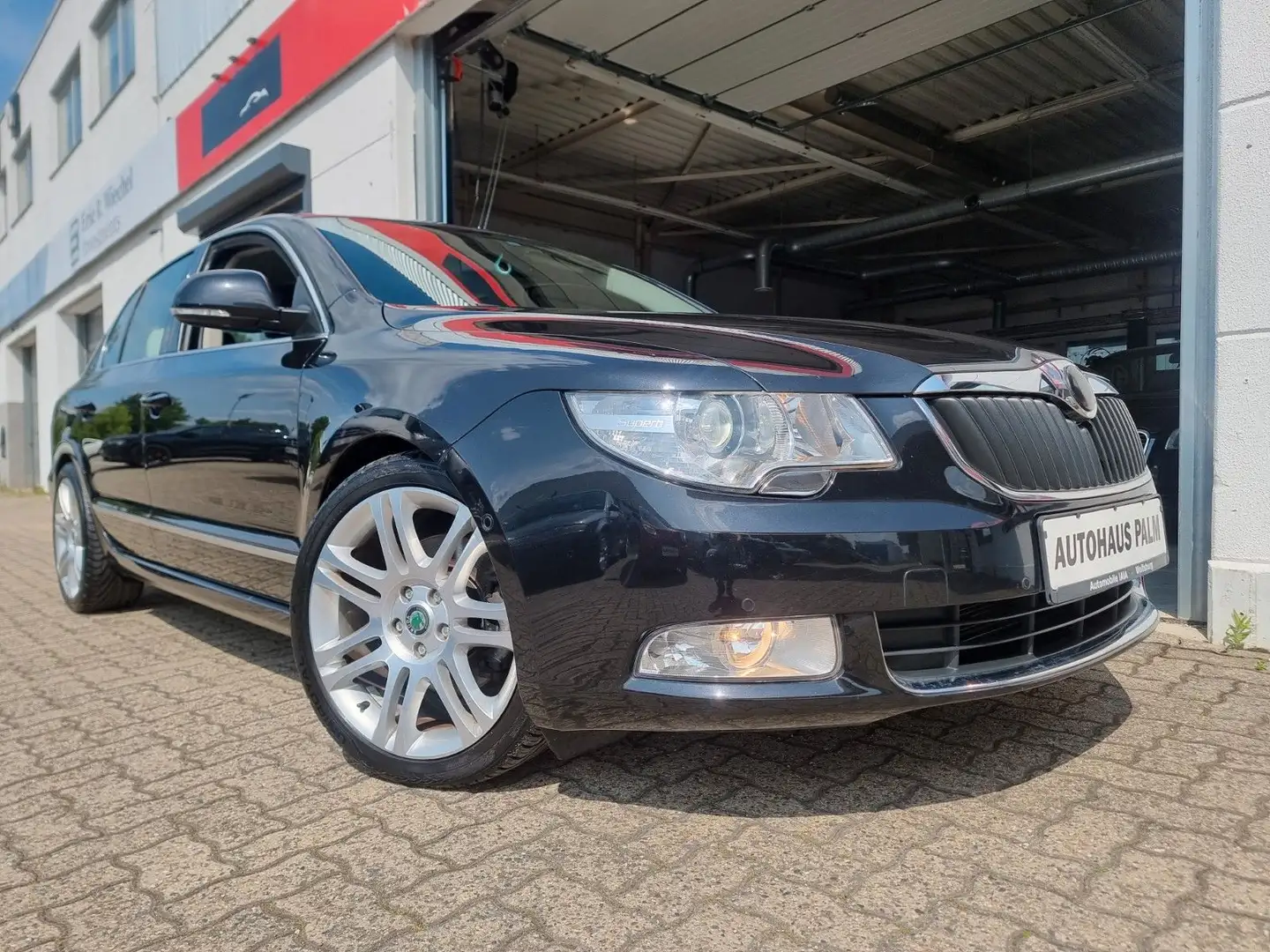 Skoda Superb Elegance 1.8 TSI Leder/Bi-Xenon/8xBereift Nero - 1
