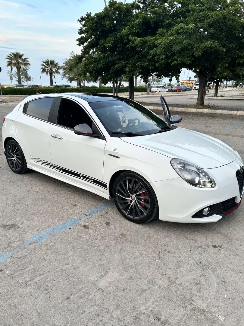 Alfa Romeo Giulietta 1.6 jtdm(2) Distinctive - 1