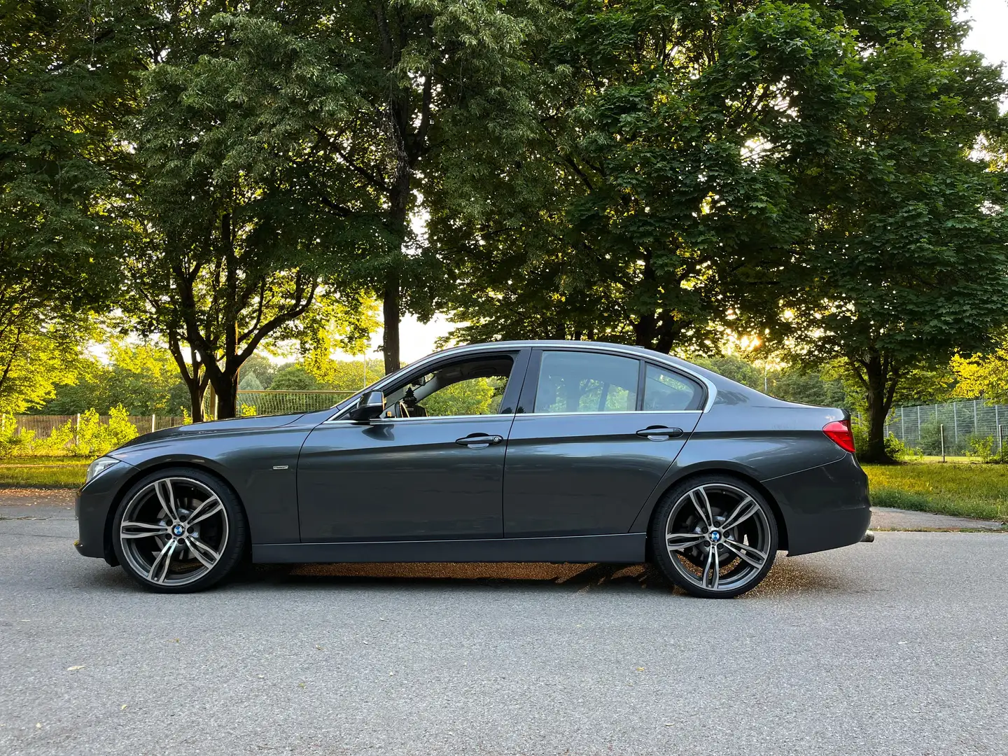 BMW 328 328i Aut.Luxury Line Szary - 2