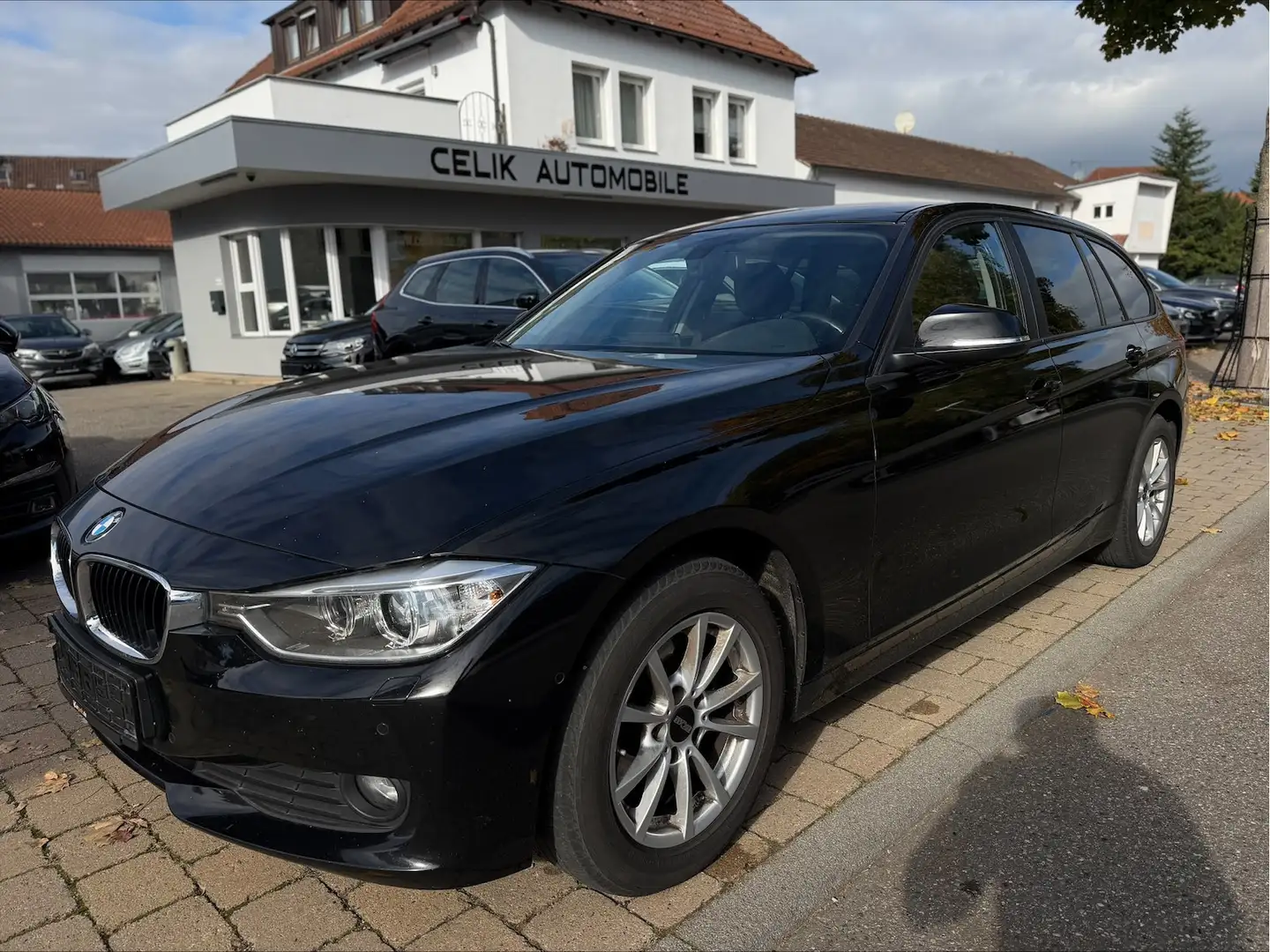 BMW 320 320d xDrive Touring Navi Kamera Noir - 1