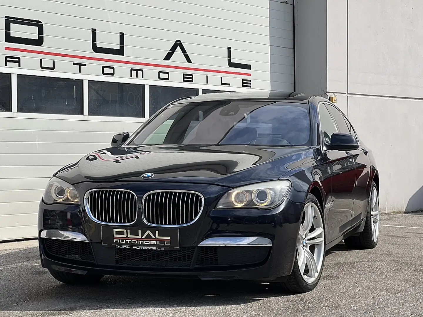BMW 740 d xDrive  Aut.|M-PAKET|MOTOR HAT NUR 10.000KM S... Negru - 1