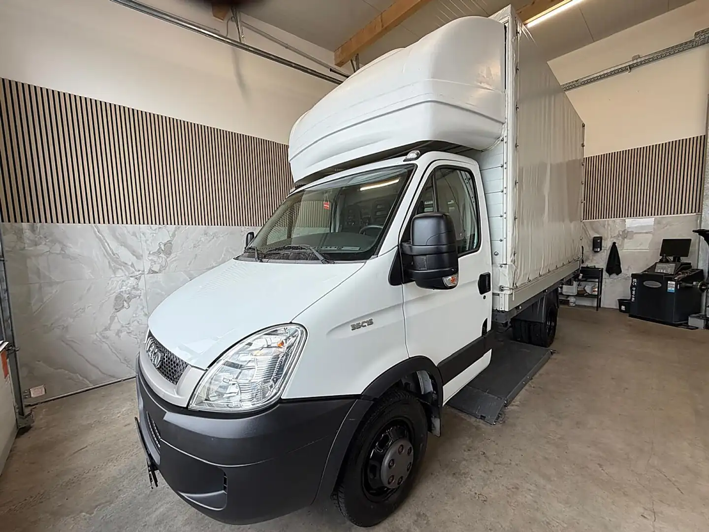 Iveco Daily 35 C 15 3450 3,0 HPI Pritsche mit Hebebüh... Weiß - 2