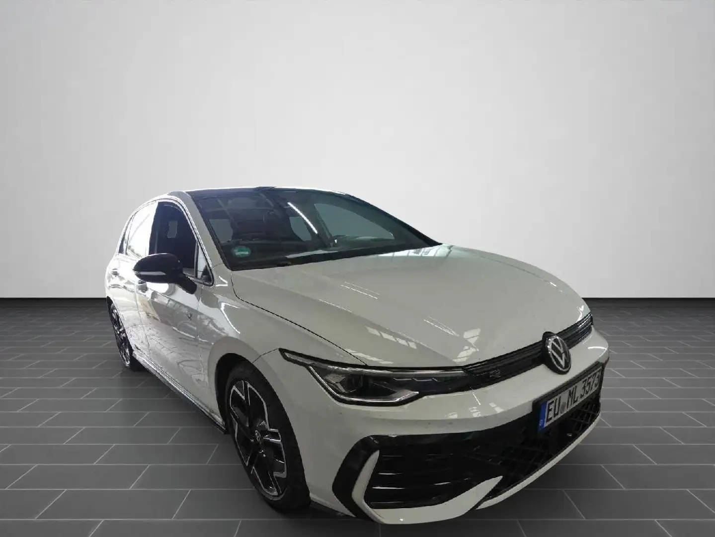 Volkswagen Golf VIII Golf R-Line 1,5 l eTSI OPF 110 kW (150 Weiß - 2
