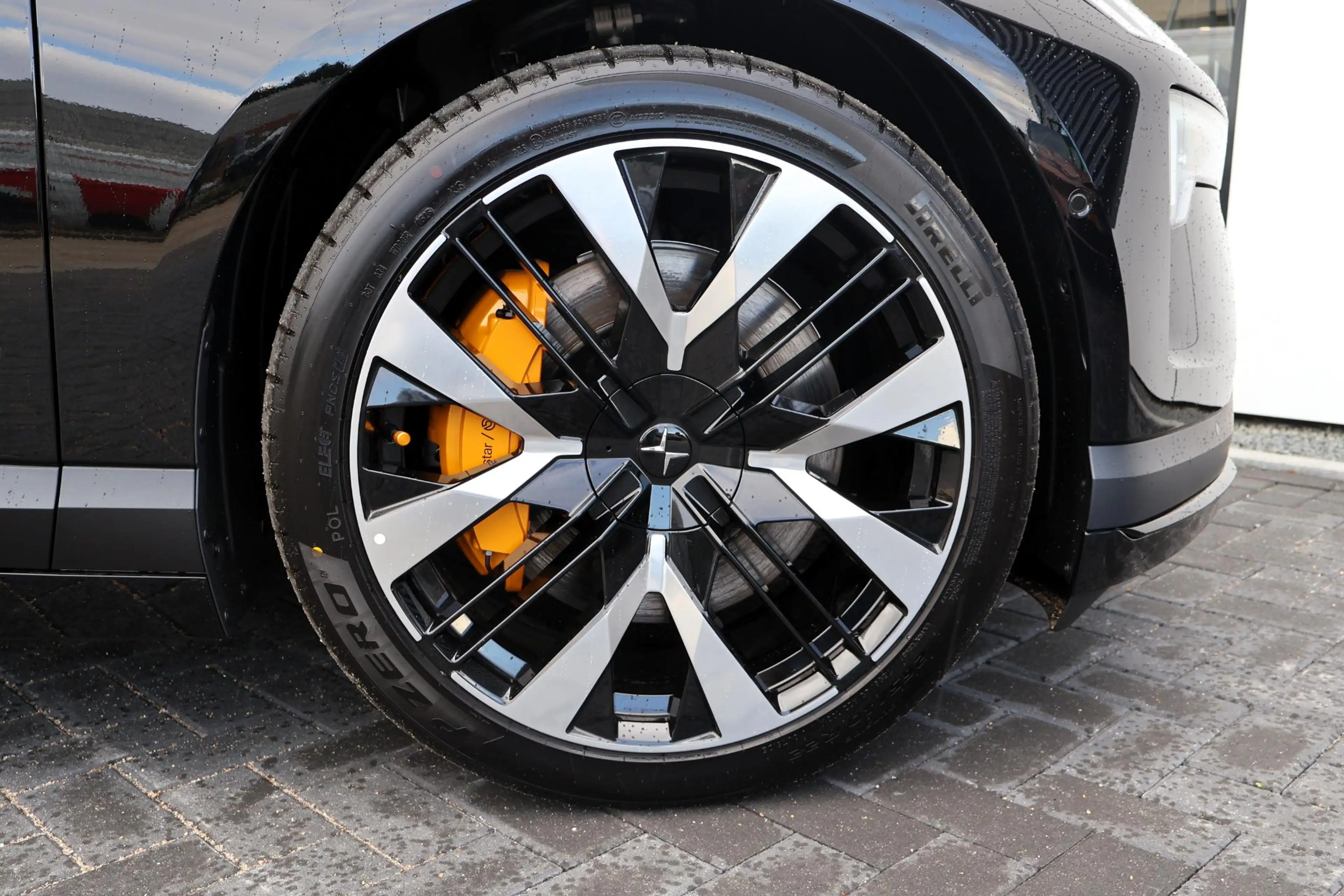 Polestar 4 Long Range Dual Motor Performance Prime 100 kWh Pa — photo 11