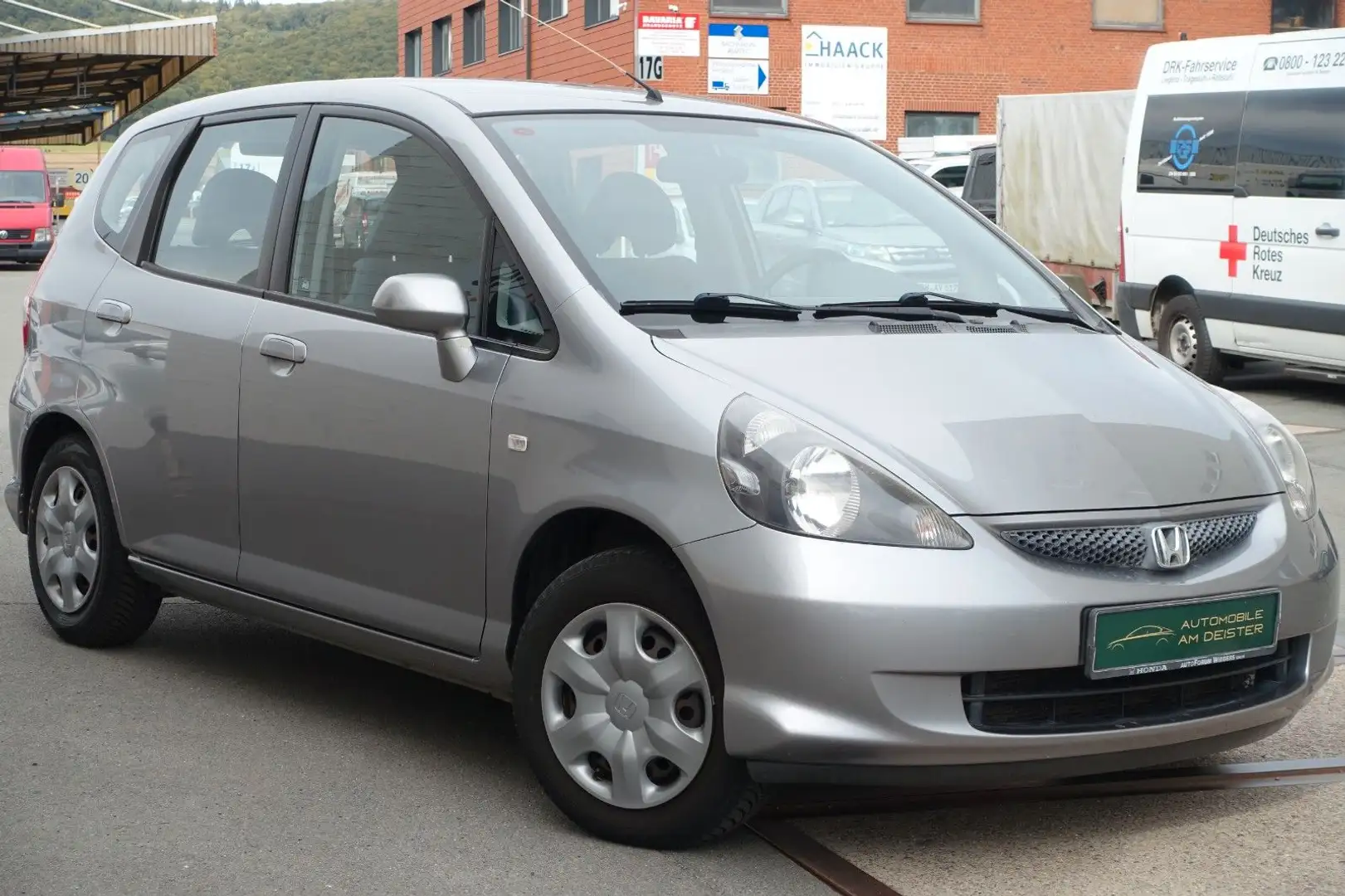 Honda Jazz 1.2 Cool*KLIMA*ZV*eFh*SERVO*TÜV+SERVICE NEU Silber - 1