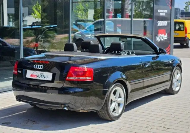 Audi A4 Cabriolet view 9