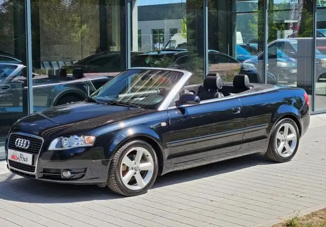 Audi A4 Cabriolet view 10