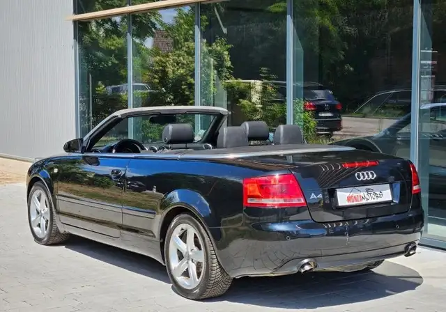 Audi A4 Cabriolet view 7