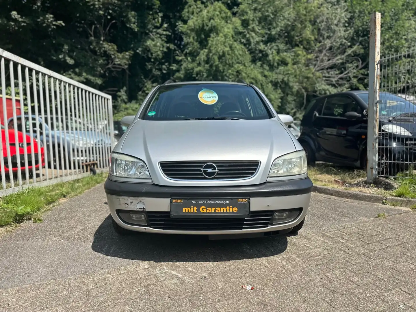 Opel Zafira 1.8 16V Elegance*Tüv Neu*Klima*7 Sitzer* Silber - 1