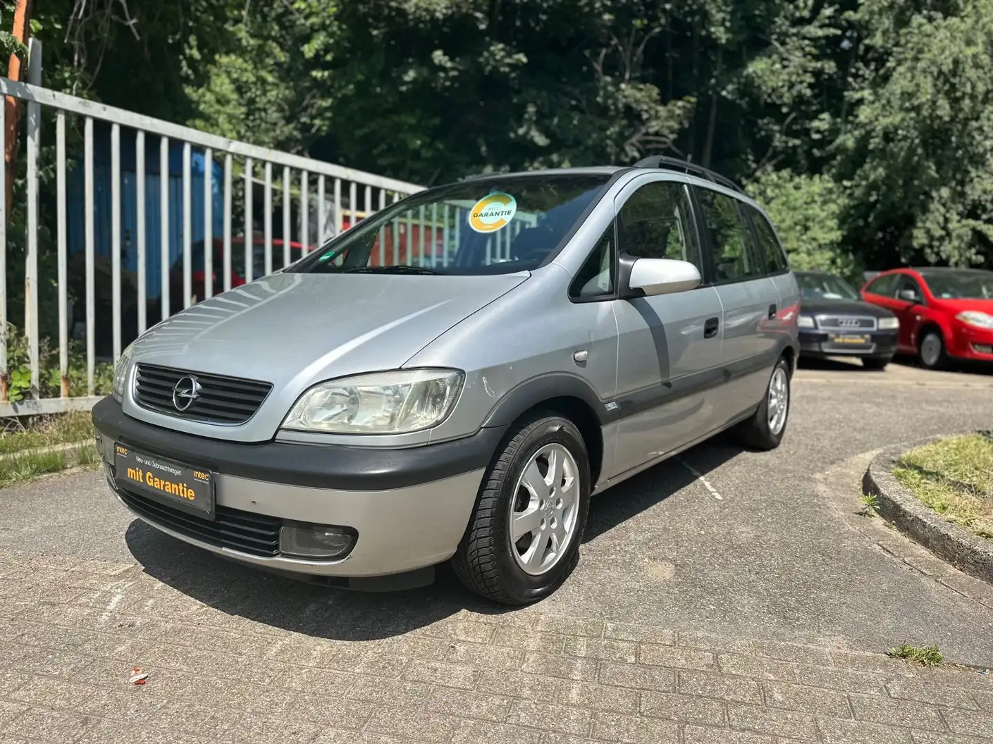 Opel Zafira 1.8 16V Elegance*Tüv Neu*Klima*7 Sitzer* Silber - 2