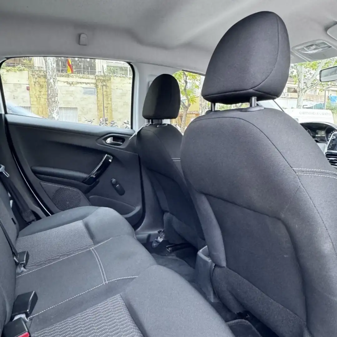 Peugeot 208 1.2 PureTech S&S Active 82 Blanc - 2