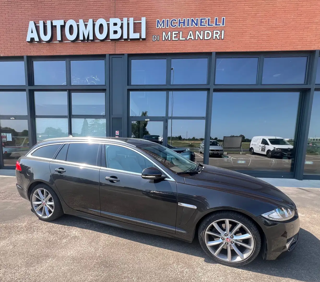 Jaguar XF XF I 2013 Sportbrake Sportbrake 2.2d 200cv auto Negru - 1