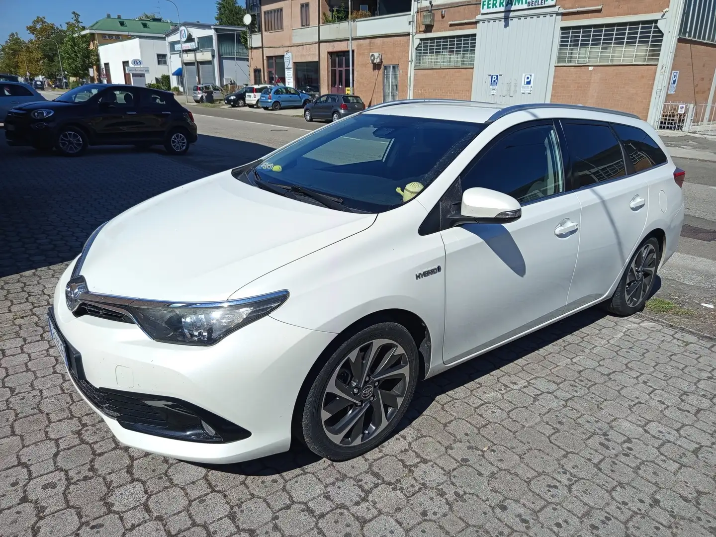 Toyota Auris Auris Touring Sport 1.8 hybrid Active+ Bianco - 1