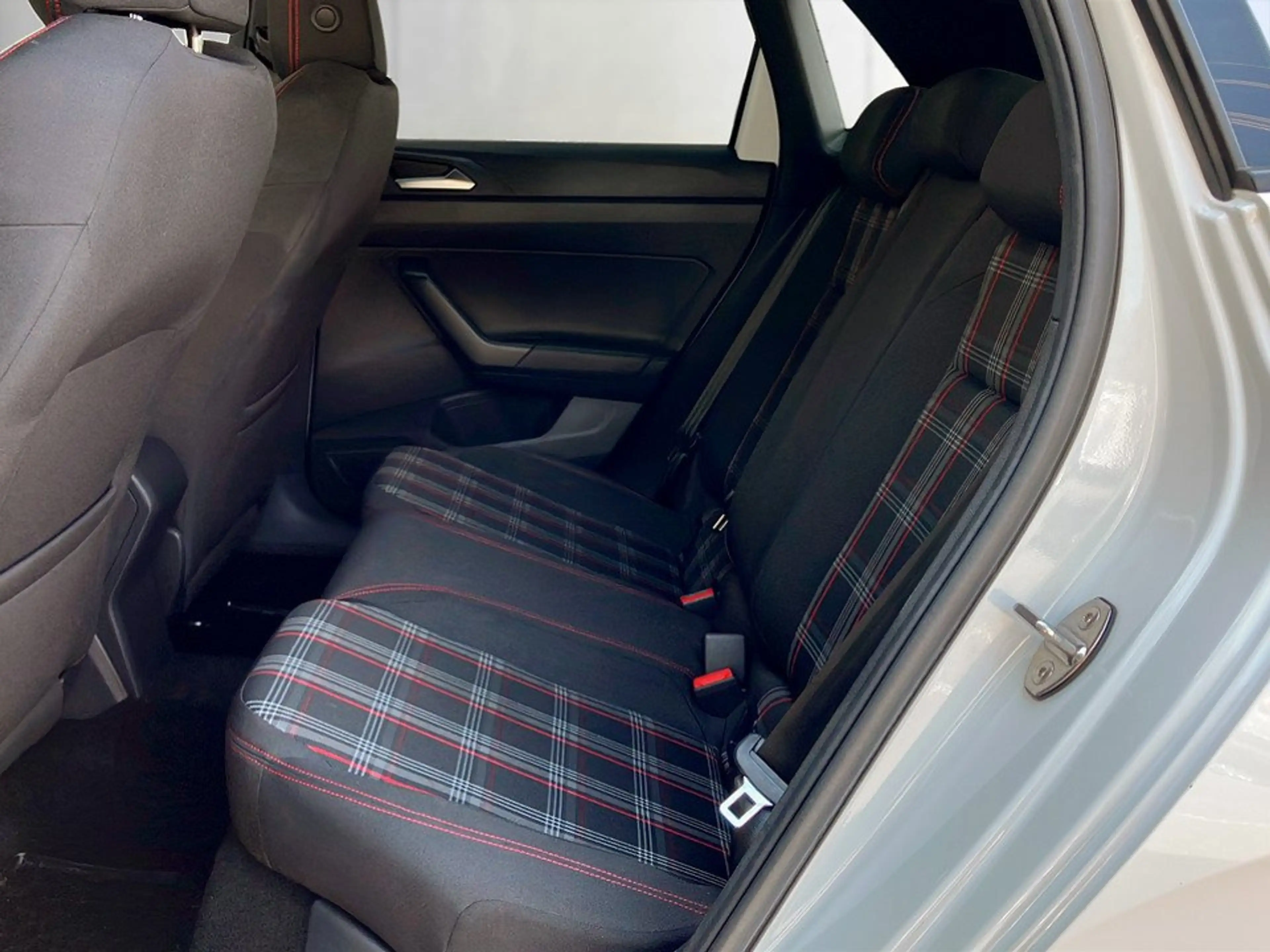 Volkswagen Polo GTI Polo VI 2.0 TSI GTI LED+NAVI+Pano+RADAR+RFK+LM — photo 17