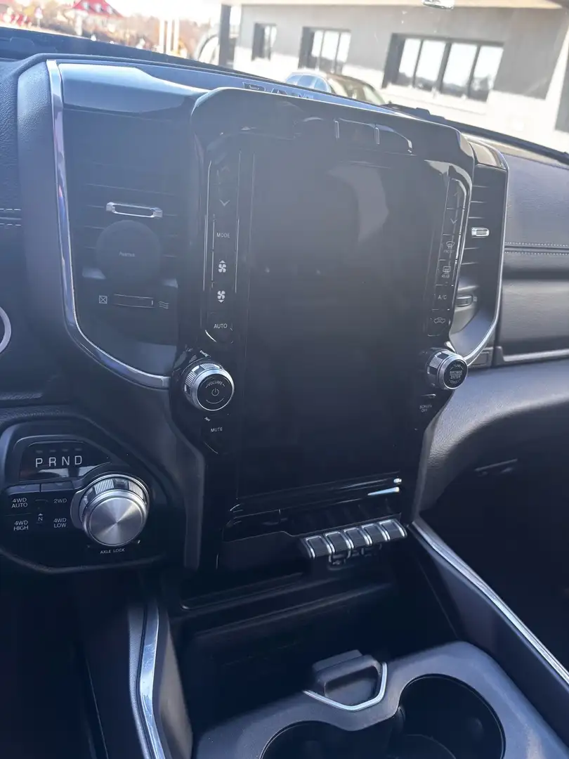 Dodge RAM Dodge RAM 1500 V8 Quad Cab Laramie Night LKW Noir - 2