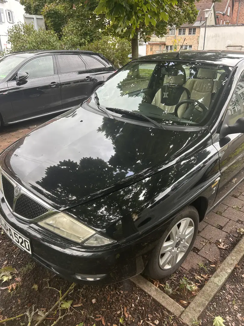 Lancia Ypsilon Cosmopolitan Negro - 2