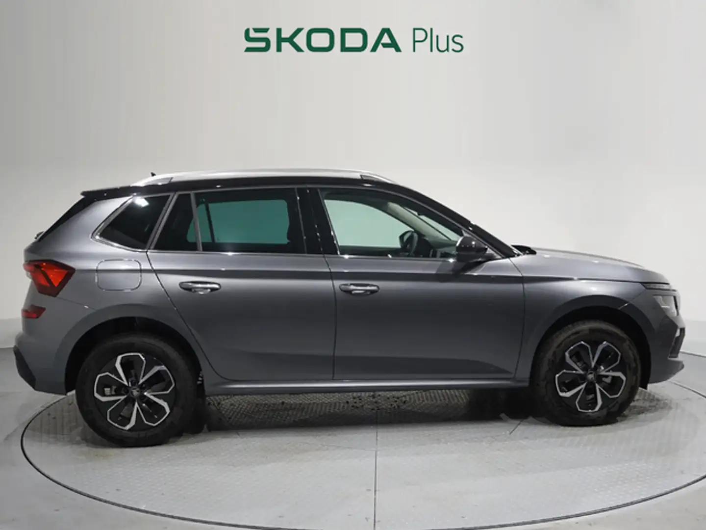 Skoda Kamiq 1.0 TSI Selection 85kW DSG7 Grijs - 2