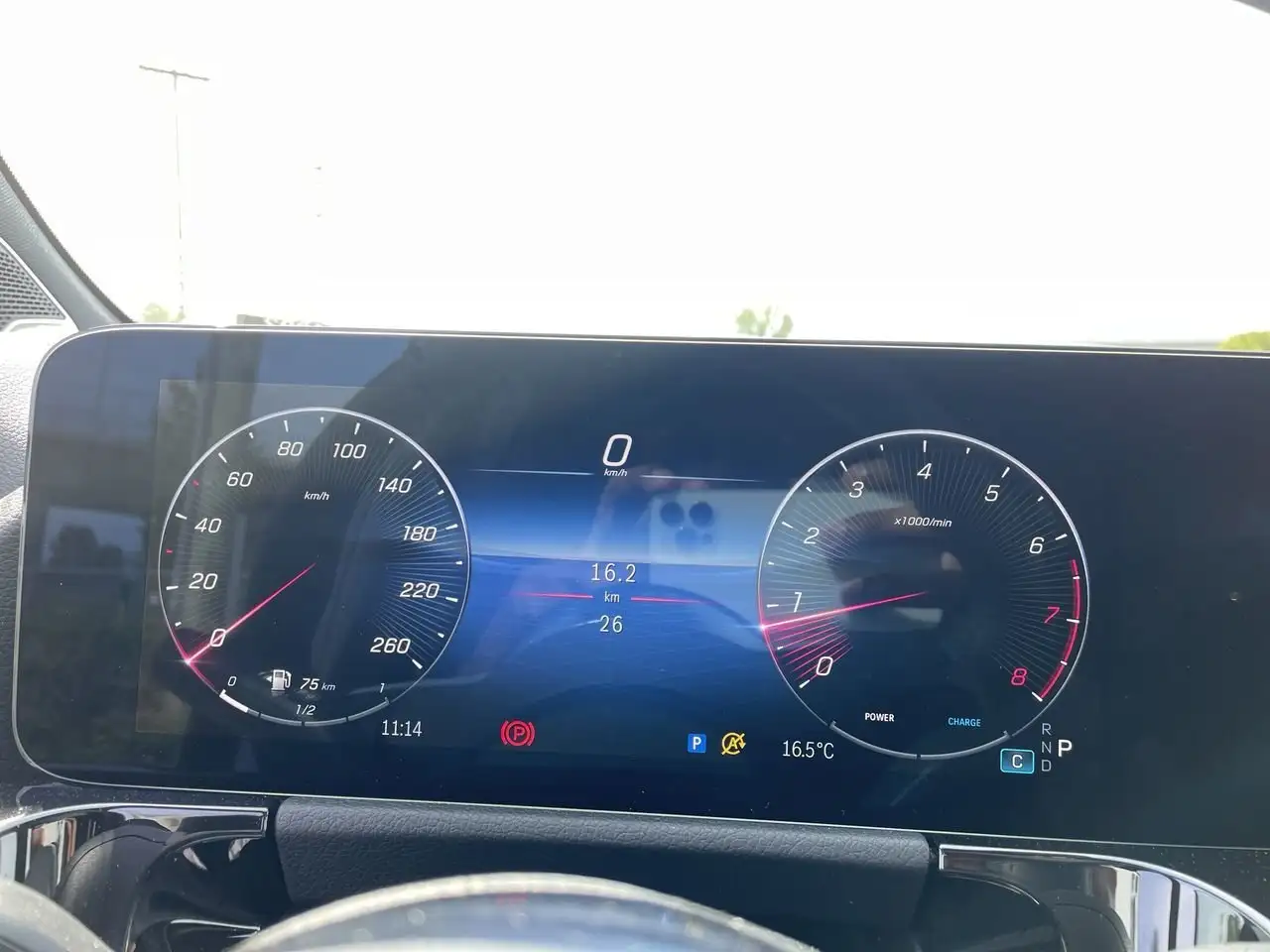 Mercedes-Benz GLA снимка Mercedes-Benz GLA