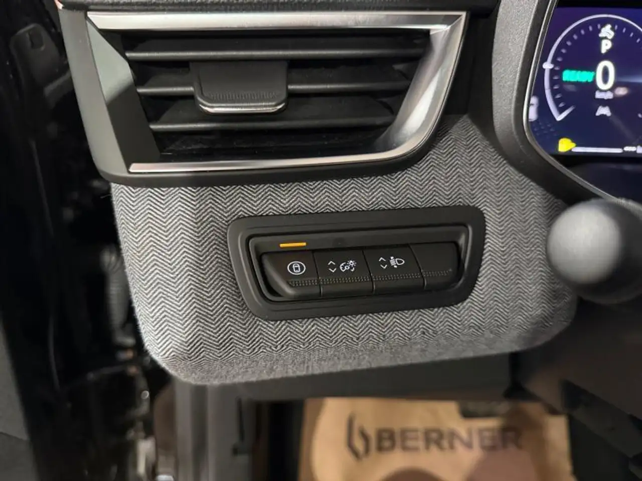 Renault Clio 1.6 145cv Automatic hybride noir 10/24 21109km GPS, миниатюра 19
