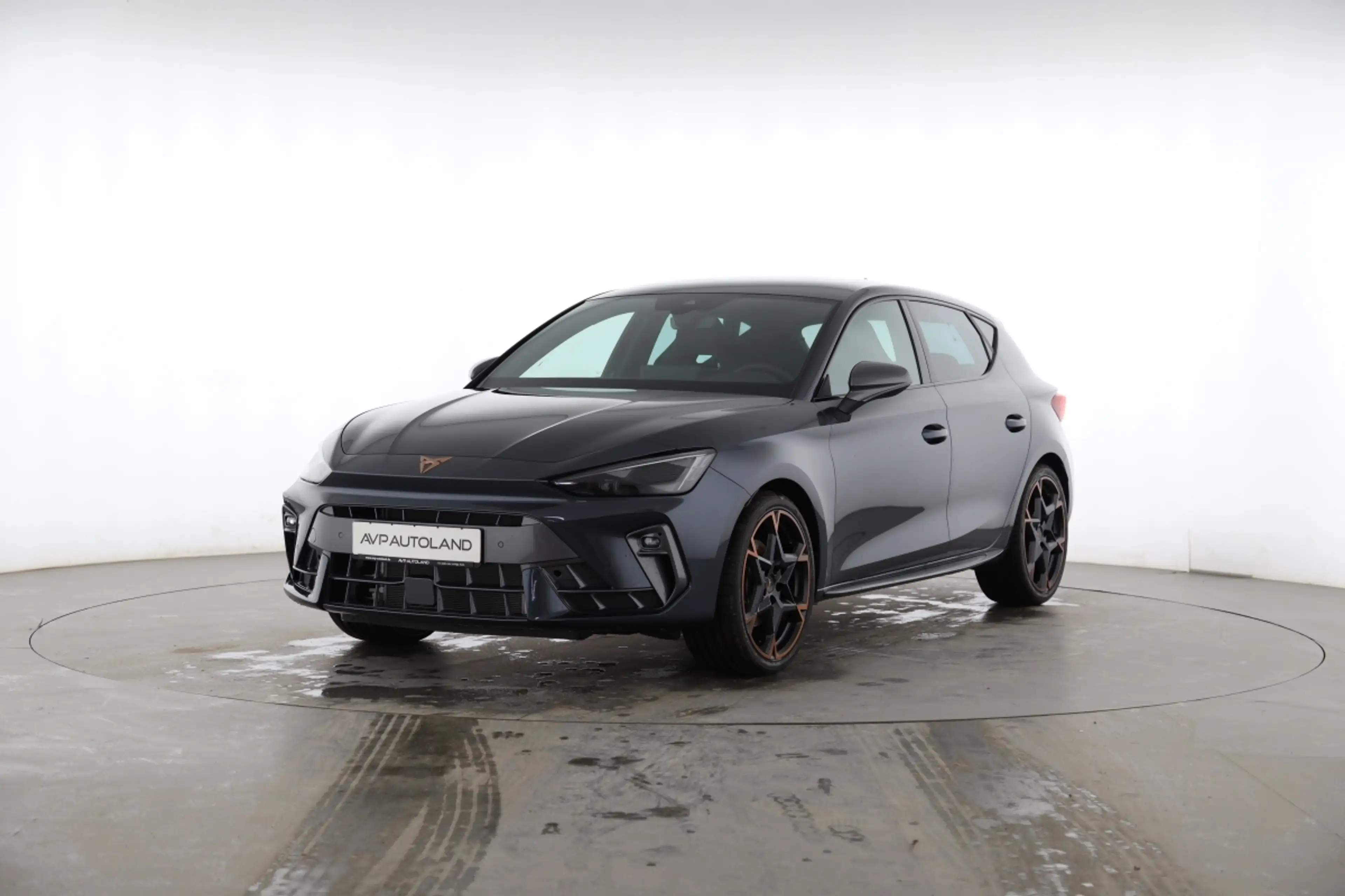 CUPRA Leon 1.5 eTSI DSG | Intelligent Drive Paket | — photo 2