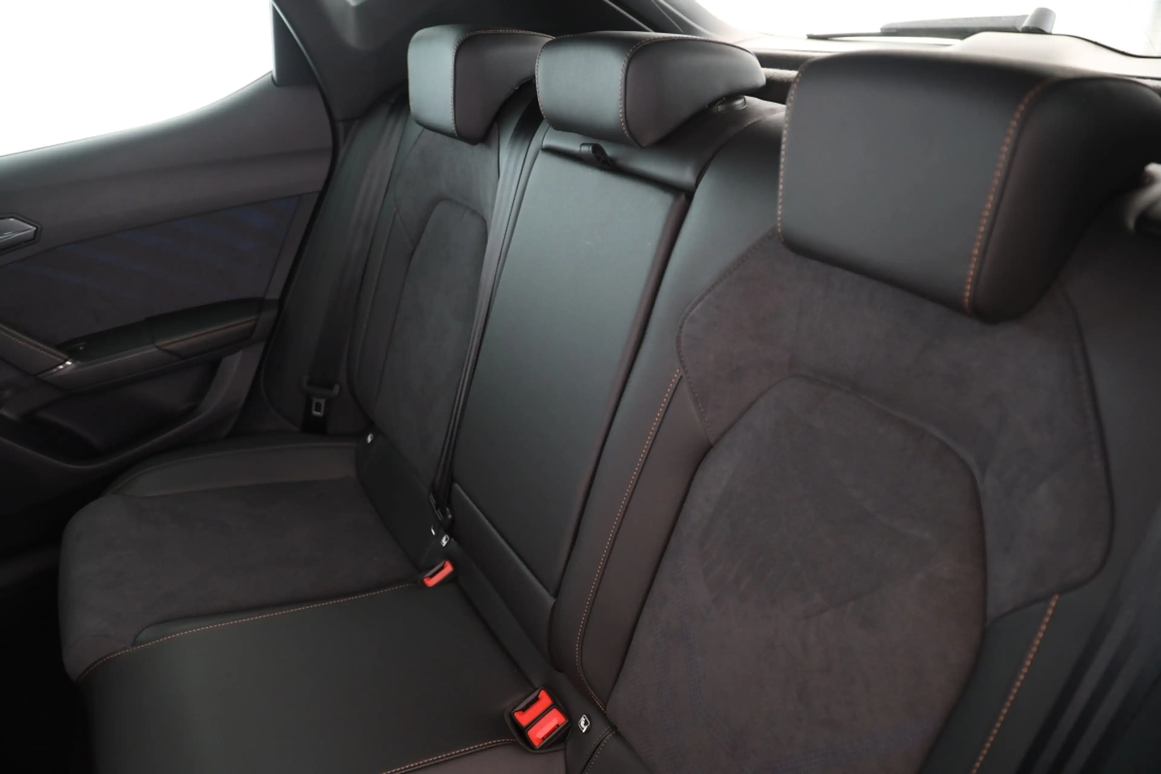 CUPRA Leon 1.5 eTSI DSG | Intelligent Drive Paket | — photo 13