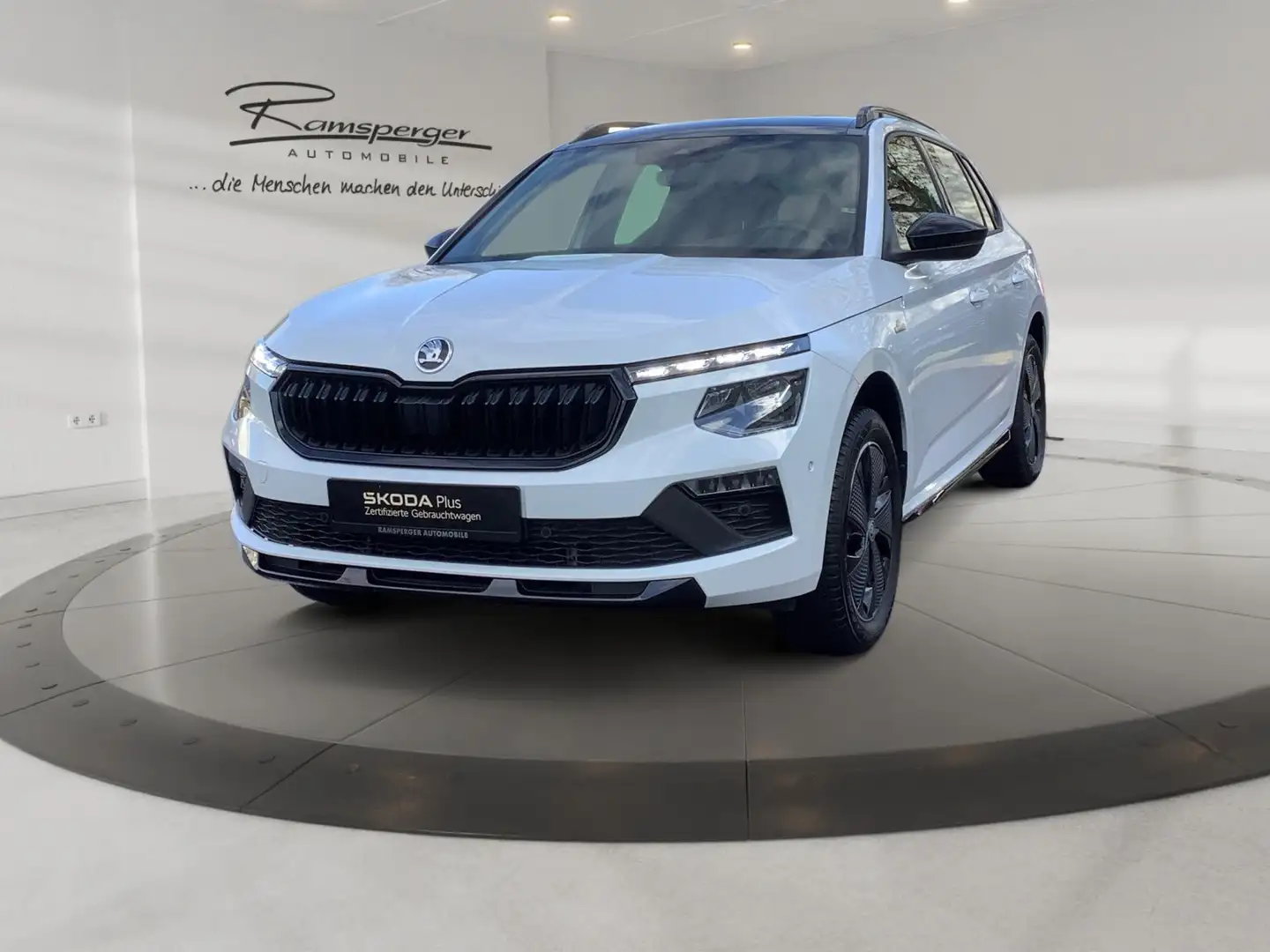 Skoda Kamiq 1.5 TSI Monte Carlo AHK ACC Matrix Keyless Weiß - 2