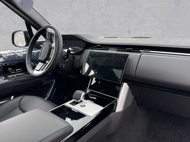 Land Rover Range Rover view 4