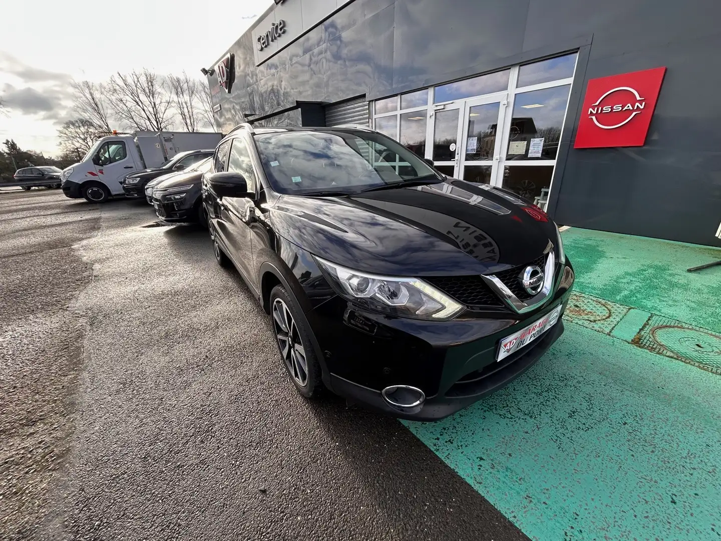 Nissan Qashqai 1.2L DIG-T 115CH TEKNA Zwart - 1