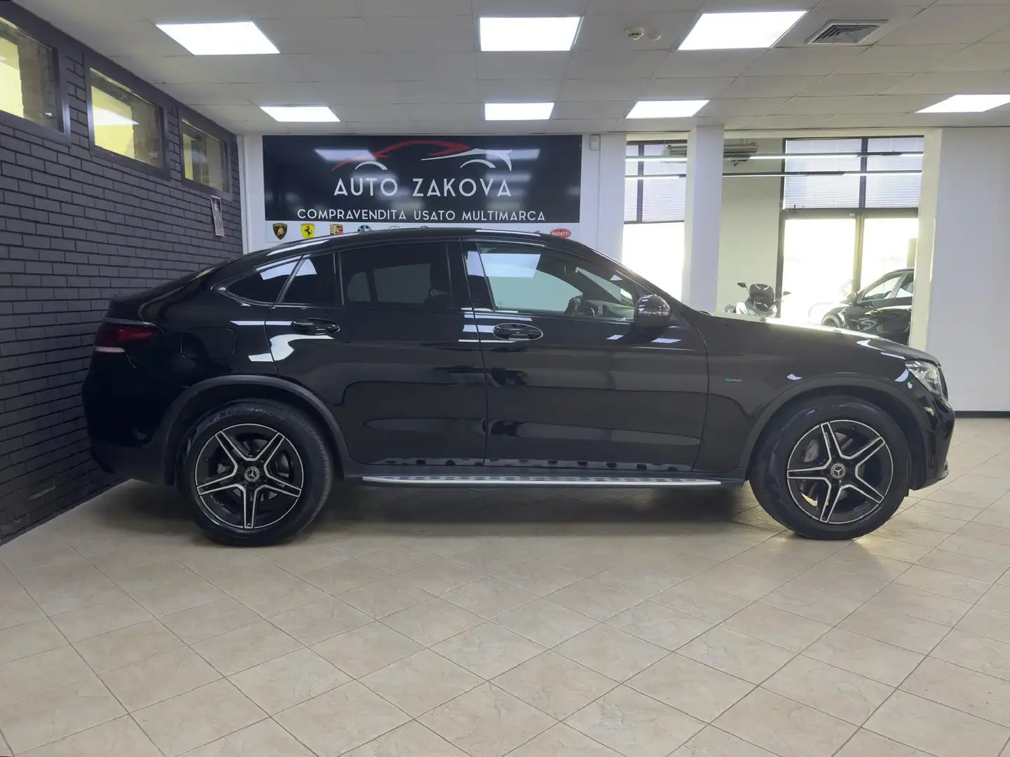 Mercedes-Benz GLC 300 Coupe de phev (eq-power) Premium 4matic auto Schwarz - 2