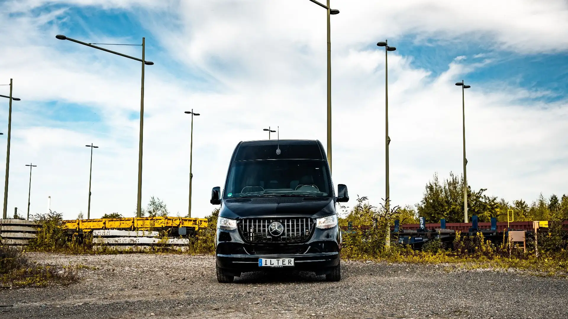 Mercedes-Benz Sprinter 319 CDI V6 3.0 VIP Tourismus 8+1 L2H2 Schwarz - 2