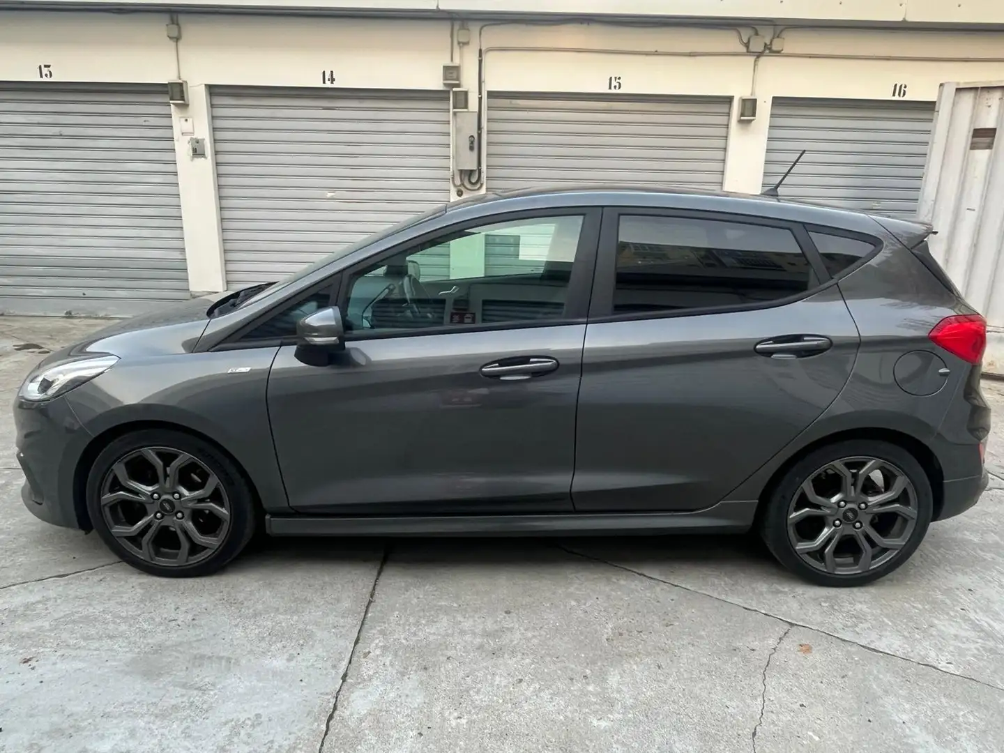 Ford Fiesta 1.0 EcoBoost 100CV 5 porte ST-Line Gris - 2