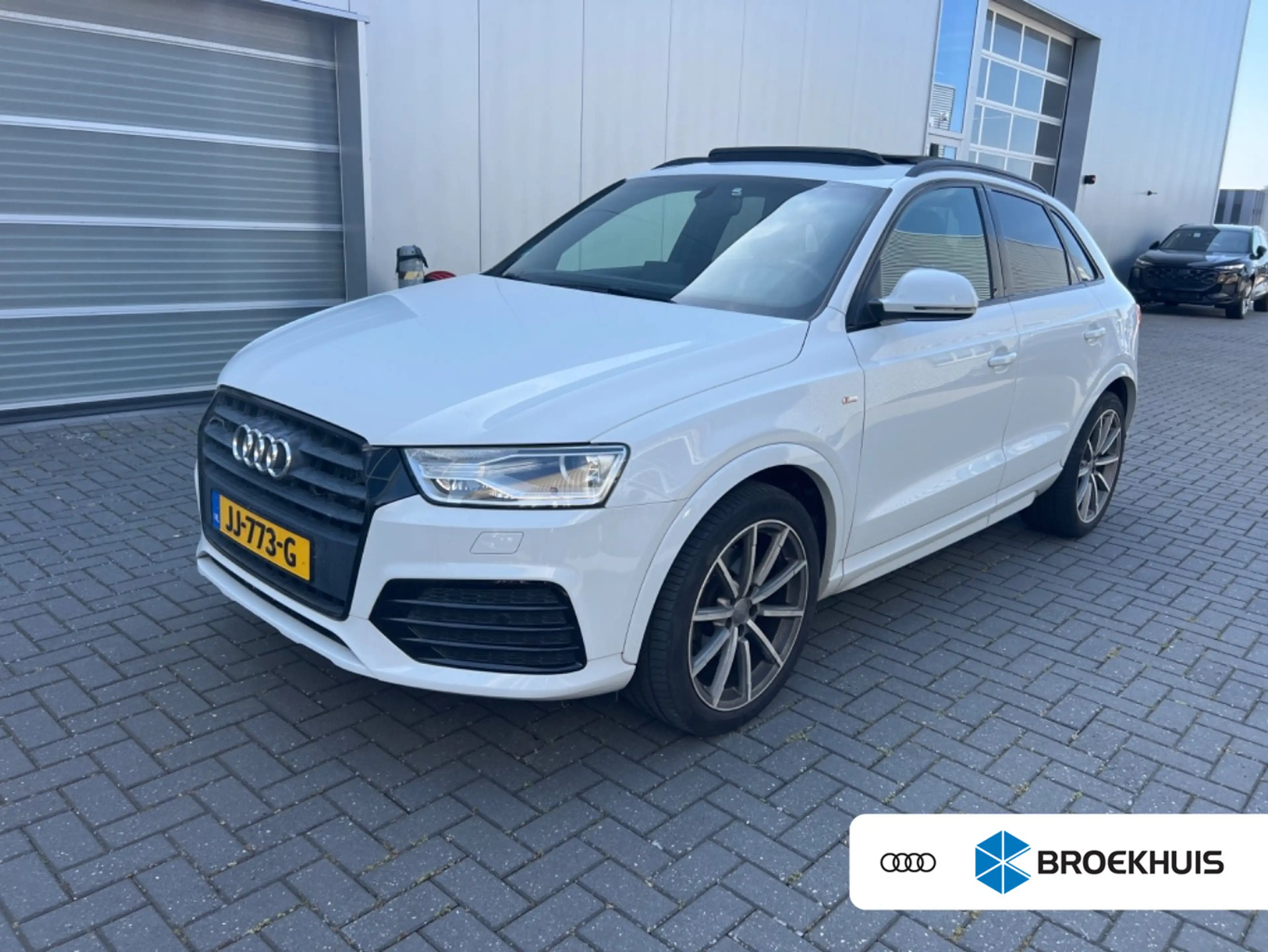 Audi Q3 1.4 TFSI CoD Sport Pro Line S l Pano Dak l Trekhaa