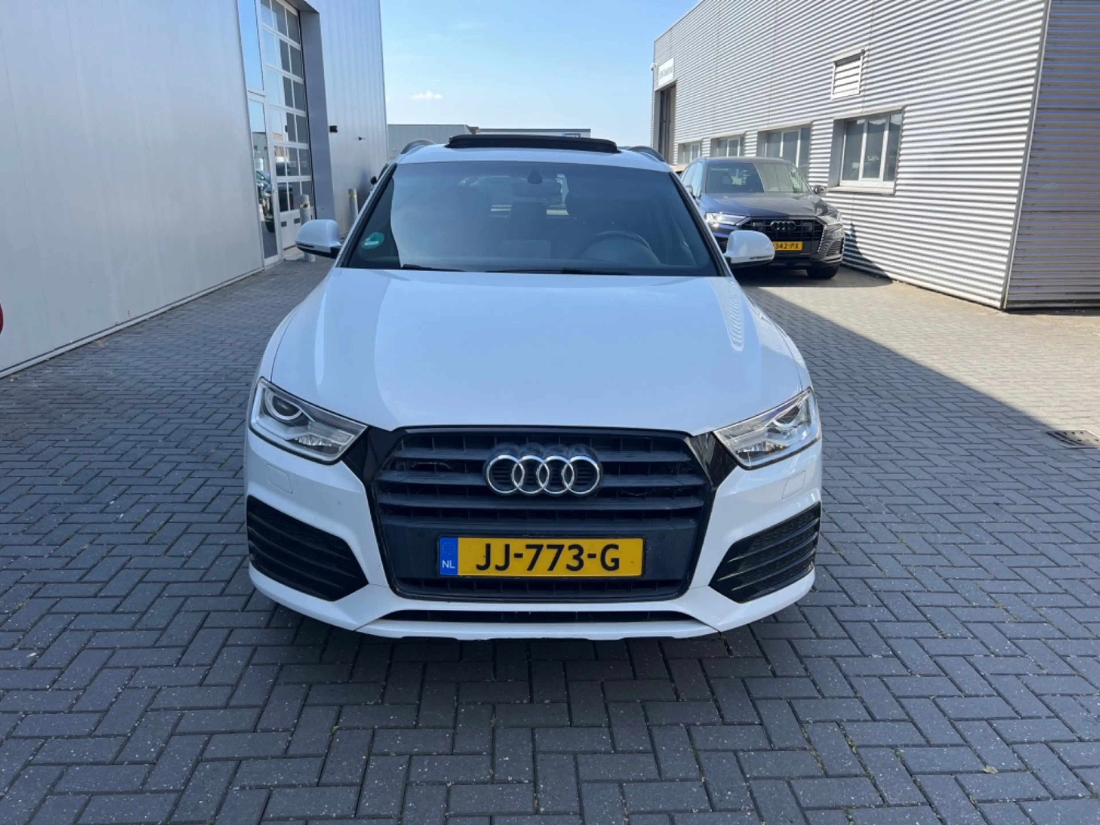 Audi Q3 1.4 TFSI CoD Sport Pro Line S l Pano Dak l Trekhaa — photo 5