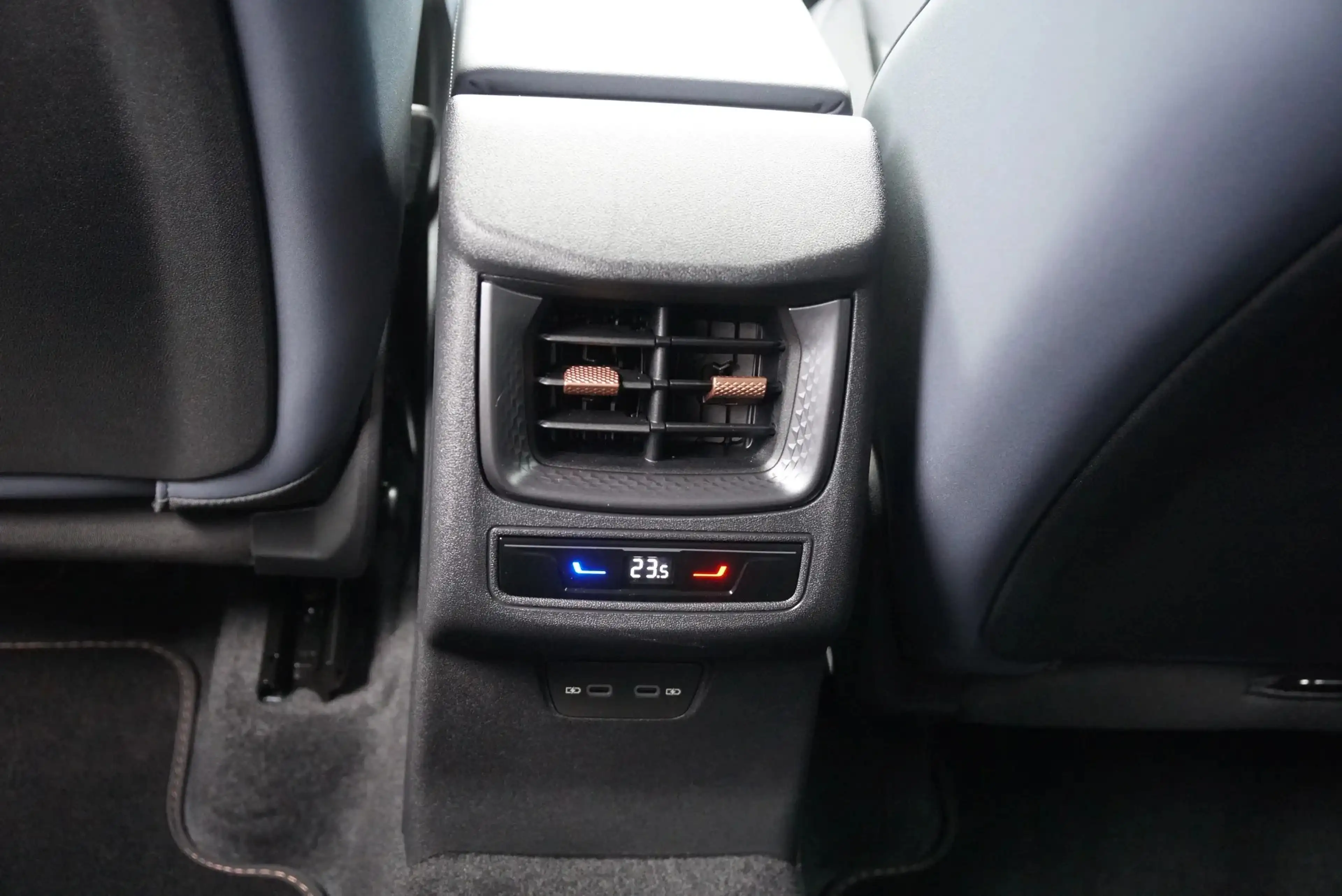 CUPRA Terramar Terramar 2.0 TSI 4Drive VZ 19Zoll *AHK*ACC*LED* — photo 26