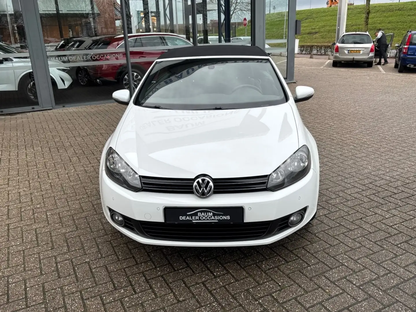 Volkswagen Golf Cabriolet 1.2 TSI BLUEMOTION AIRCO LMV PDC Alb - 2