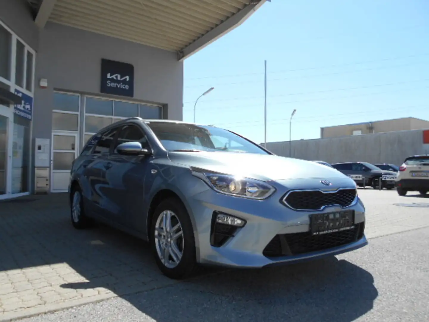 Kia Ceed SW / cee'd SW ceed SW 1,6 CRDi SCR ISG Silber Silber - 2