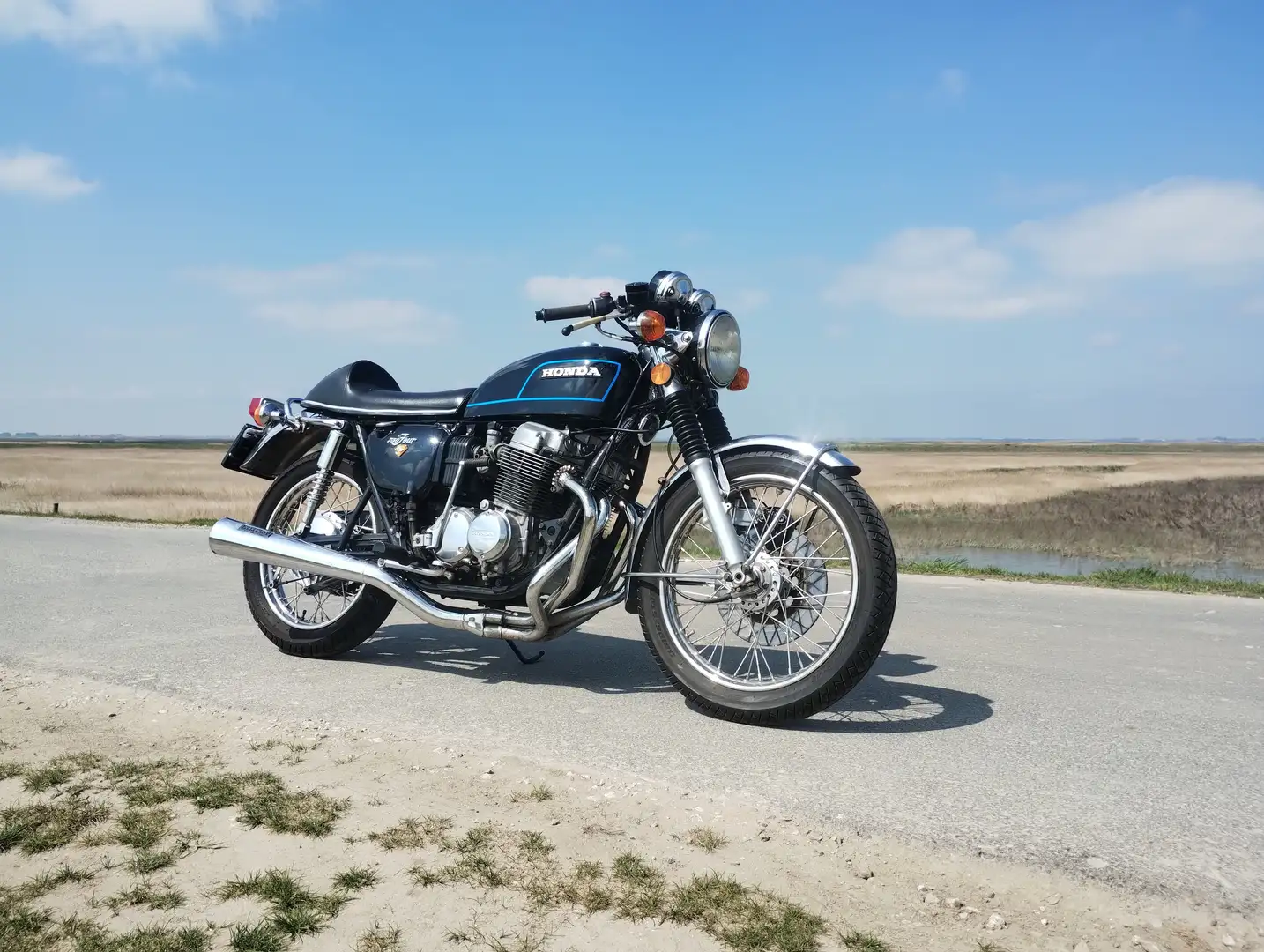Honda CB 750 four Café Racer Fekete - 1