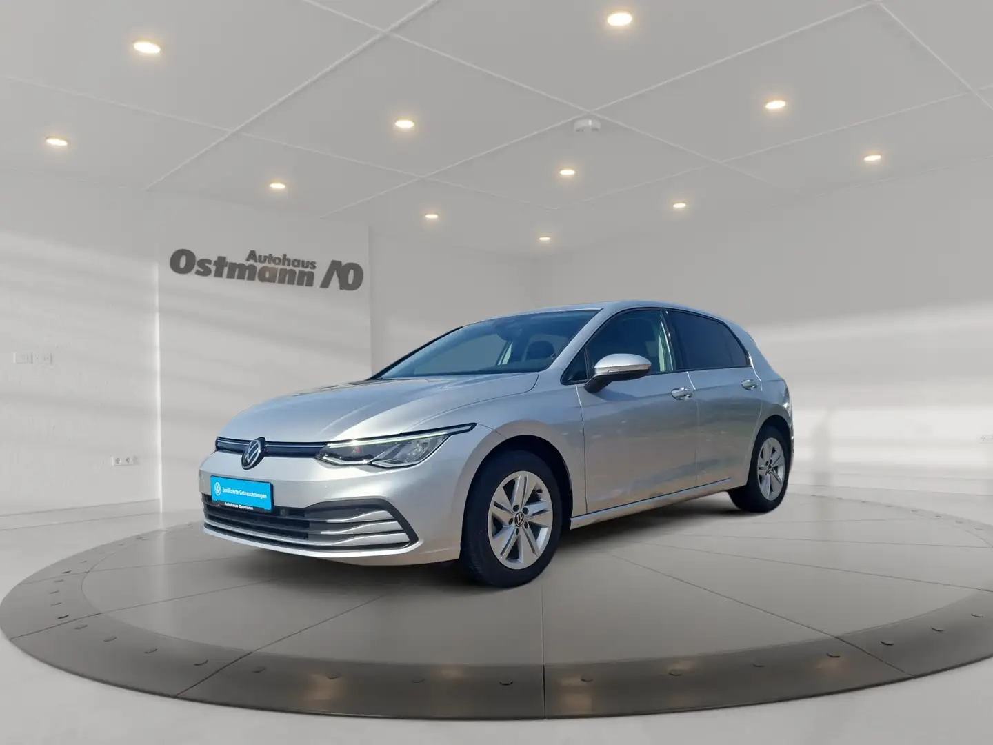 Volkswagen Golf VIII 1.5 TSI Life AHK LED STH ACC Argento - 1